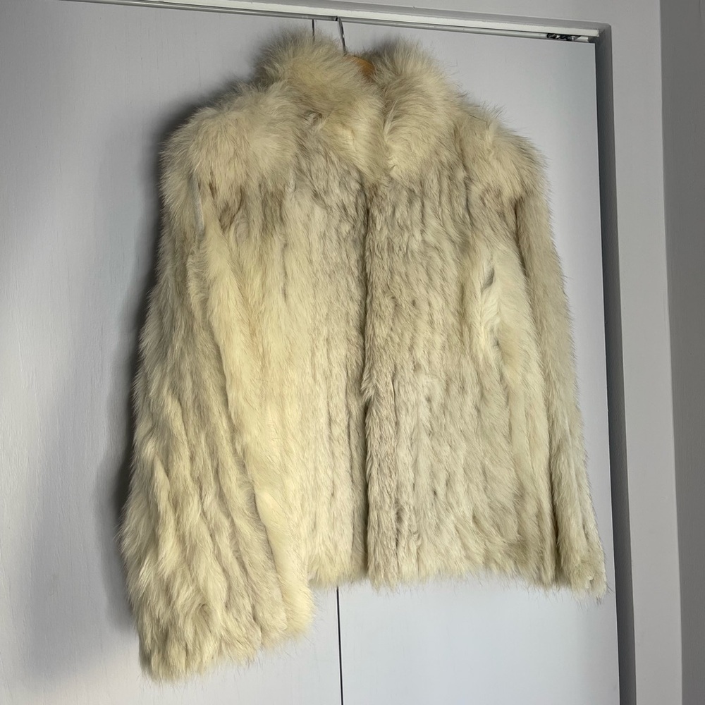 VINTAGE SAGA FOX FUR JACKET SIZE S